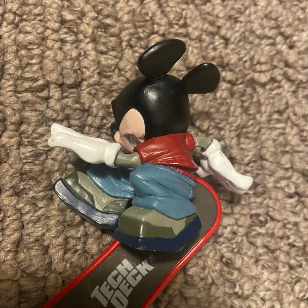 Tech Deck Mickey Mouse Kids Toy - Picture 7 of 8